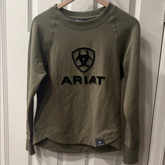 NWT Ariat Logo Sweatshirt Green Crewneck Pullover Women’s Size Small - Picture 1 of 6